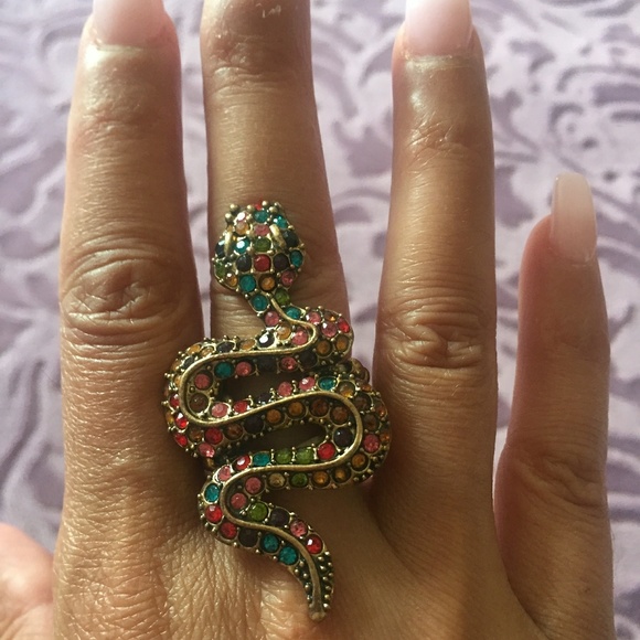 Jewelry - Serpent Stretch Ring